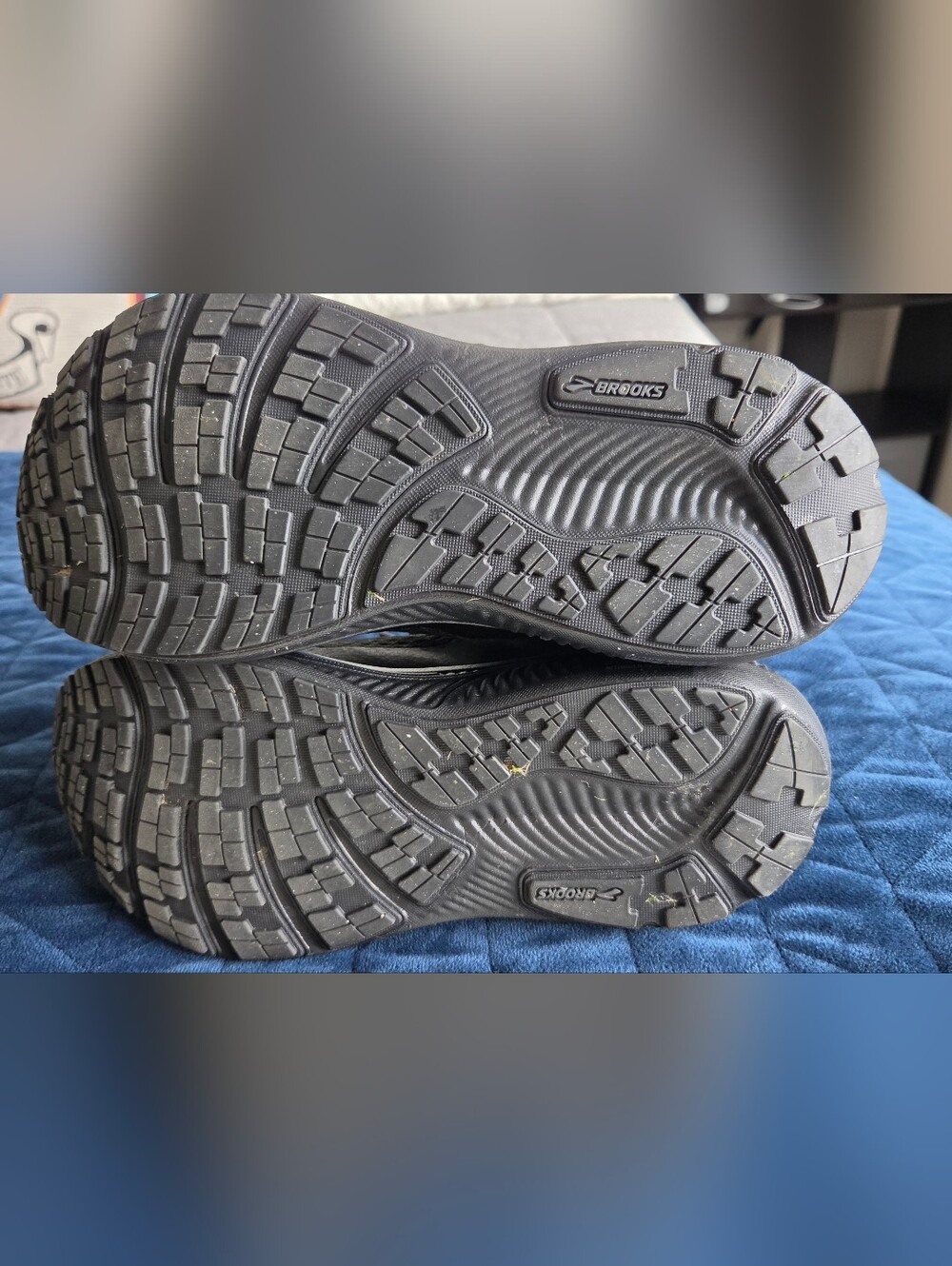Brooks Womens  Black Ghost 17 GTX - Picture 6 of 8